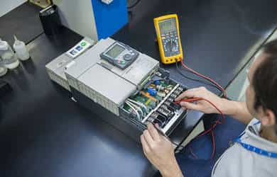 manutenção de servomotores analógico e digital